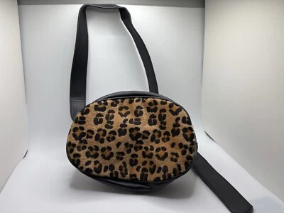 Lindo bolso pequeño para mujer o adolescente, animal print, marca Charlotte Russe  Foto 1 de 4