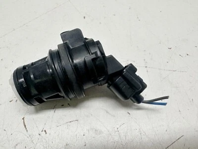 Bomba depósito parabrisas Toyota Prius F21280 2010-2015 14-16 Lexus IS250 IS350 Foto 1 de 4