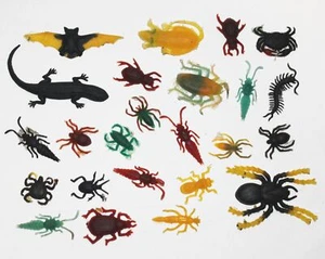 Lote de juguetes Wiggly de goma de colección insecto araña rata salamandra cangrejo - Imagen 1 de 4