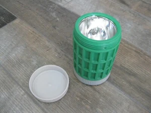 kleine Eisbombe DDR Thermobehälter Eisbehälter warm kalt grün - Bild 1 von 4