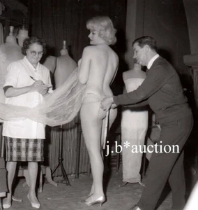 HENRI VARNA CASINO DE PARIS NACKTE TÄNZERIN SCHNEIDEREI * 50s SEUFERT Fotos - Bild 1 von 4