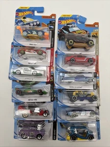 Lotto/pacchetto lavoro Hot Wheels 12 x auto cardate nuove tipi misti - Foto 1 di 7