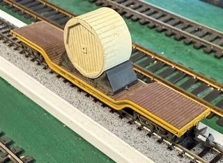 N Scale Minitrix Rock Island depressed flat car w load & Rapido couplers - Image 1 of 1