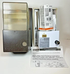 Outdoor Wall Mount Light Stonco Canlyte 70 Watt Very Bright - Picture 1 of 13