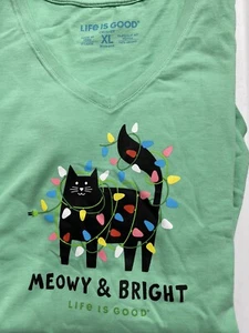 Camiseta Life is Good Green L/S Crusher "MEOWY & BRIGHT"" GATO NAVIDAD Para mujeres LG - Imagen 1 de 1