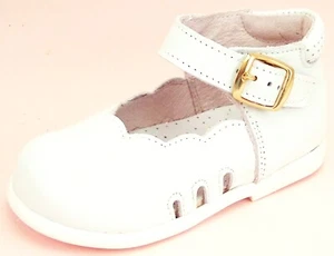 DE OSU/FARO - Spain -Baby Girls European White Leather Dress Shoes - Size 3-4 - Picture 1 of 5