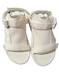 Teva Hurricane White Sandals Womens Size 11 Euc - Picture 1 of 5