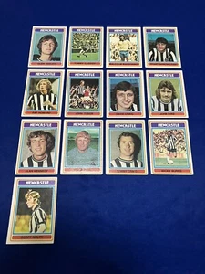 13 Topps Newcastle blau/grau Fußball Sammelkarten 1975/76 alle verschieden - Bild 1 von 2
