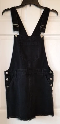 FOREVER 21 Jeans Negros Denim Pechera Mono Mini Falda Dobladillo Deshilachado Para Mujer Talla M Foto 1 de 4