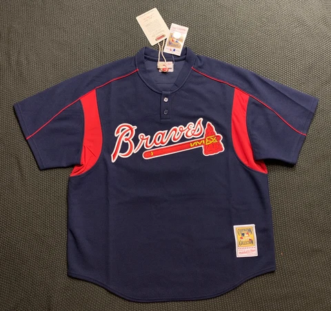 Mitchell & Ness Greg Maddux Atlanta Braves 2003 Authentic BP Jersey Size XL 48 Cover