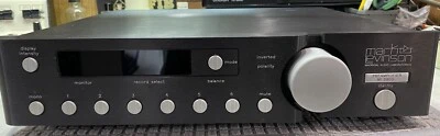 Preamplificador Mark Levinson No.380S Foto 1 de 4