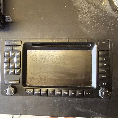 + 2003-06 Porsche Cayenne Radio CD Display Screen Receiver 7l5035191g AO - Image 1 of 4