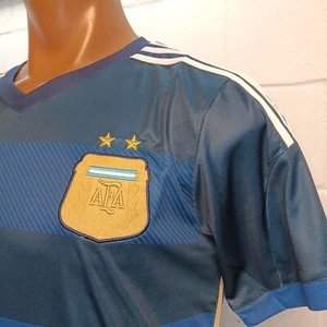 Camiseta de fútbol Argentina AFA para hombre azul medio manga corta cuello en V Adidas - Imagen 1 de 5