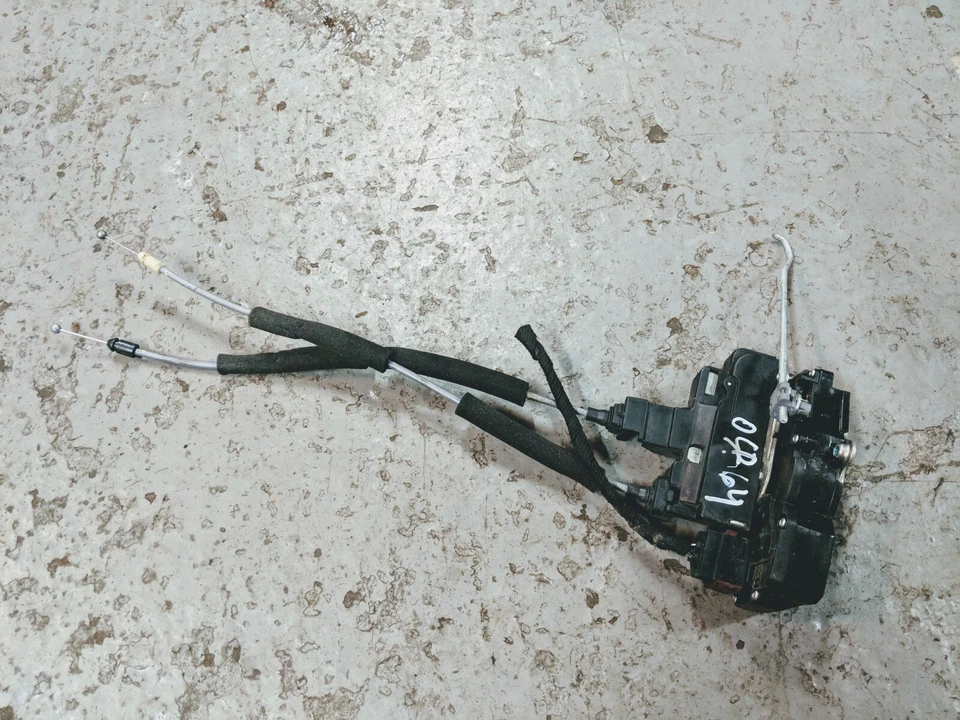 CHEVROLET CAPTIVA C100 C140 OSR DOOR LOCK LATCH DRIVER SIDE REAR - Image 1 of 1