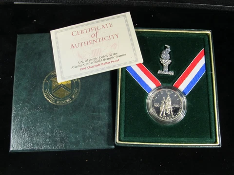 1995 Atlanta Olympic Games Baseball Clad Half Dollar Coin & Pin OG Box Cover