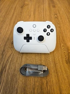 8BitDo Ultimate 2,4G Kabelloser Controller für Android - Weiß (mit Ladestation) - Bild 1 von 2