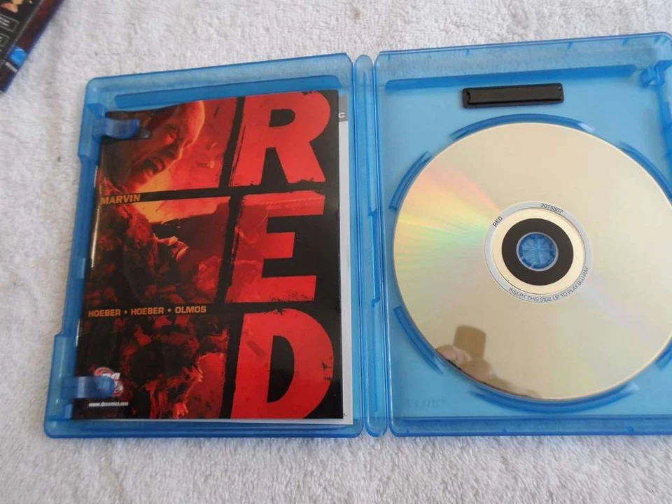 Red (Limited Edition Blu-ray/DVD Combo with Comic Book), Excellent, , - Image 1 of 1