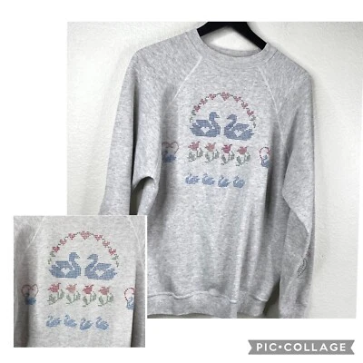 Sudadera Hanes Vintage Gris Talla XL Embellecida Corazón de Cisne Casa Abuela Foto 1 de 4