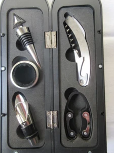 Bar / Wine set - corkscrew etc gift set - stainless steel - Picture 1 of 3