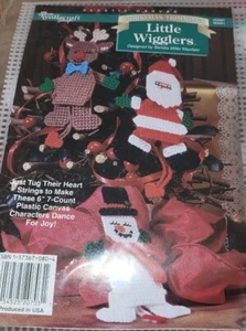 Needlecraft Shop Little Wigglers Santa Reindeer Snowman Plastic Canvas Kit - Picture 1 of 4