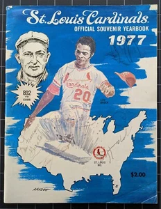 St Louis Cardinals Signed Official Souvenir Yearbook 1977 - Imagen 1 de 13
