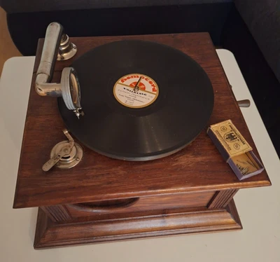 altes Holz Grammophon - Bild 1 von 4