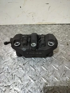 Pinza de freno delantera izquierda OEM SUZUKI GSXR 600 750 2005-2008 GSXR 1000 - Imagen 1 de 6