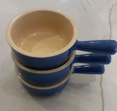 Conjunto de 3 tigelas de sopa de cebola francesa Le Creuset 16 oz ~ Excelente  - Imagem 1 de 4