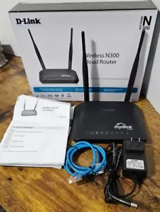 D-Link N300 DIR-605L 300 Mbps 4-Port 10/100 Wireless Router - Complete - Picture 1 of 9