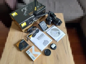 Nikon D D5100 16.2MP Digitalkamera - Schwarz (Kit mit AF-S 18-55mm Objektiv) - Bild 1 von 12