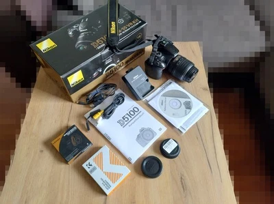 Nikon D D5100 16.2MP Digitalkamera - Schwarz (Kit mit AF-S 18-55mm Objektiv) - Bild 1 von 4