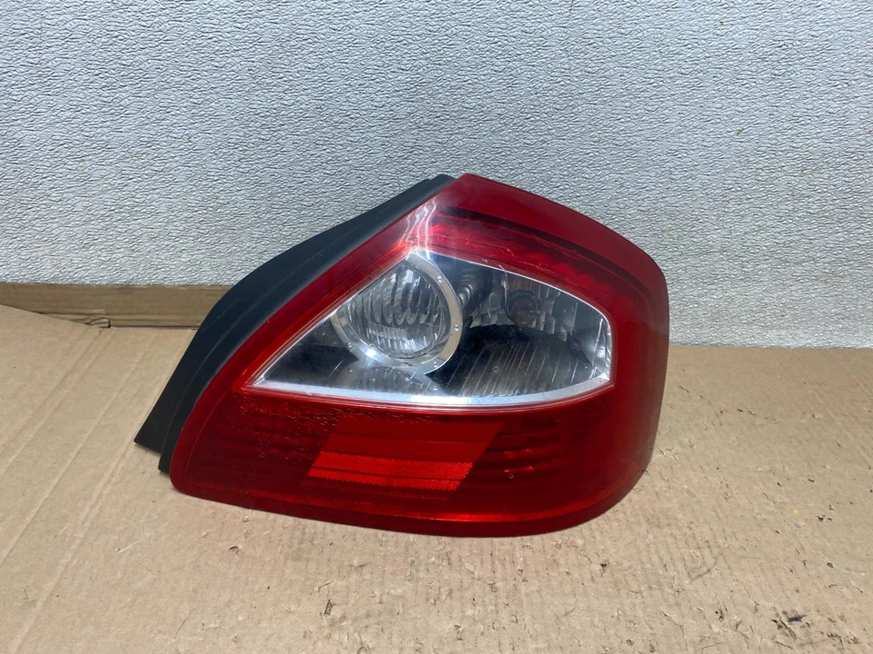 Luz trasera lateral derecha Infiniti Q45 2002 2003 2004 pasajero fabricante de equipos originales u8192 DG Foto 1 de 4