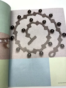 Seed Bead Stitching Creative Variations by Beth Stone Paperback Craft Guide - Bild 1 von 13
