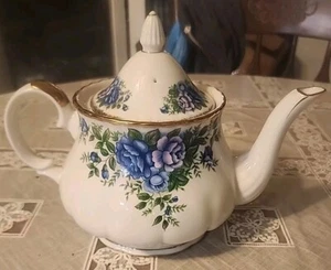 English Garden Teapot By Robinson Designs Blue Rose Flowers Vintage READ DESC. - Picture 1 of 5