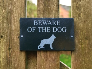 Engraved Beware of The Dog Stone Gate Wall Door Plaque Sign - Any Dog Breed - Picture 1 of 6