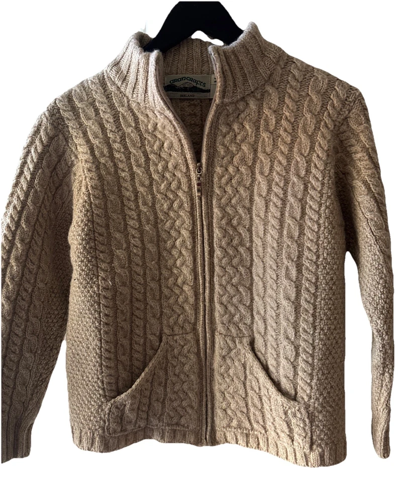 Aran Crafts 100% 美利奴羊毛 L 拉链前袋燕麦色针织毛衣 M 码 — 第 1/4 张图片