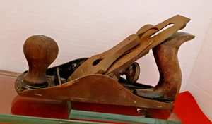 Antique Stanley Bailey No. 4 Hand Plane Tool, Made in USA, U.S. PAT. APR 19-10 - Picture 1 of 15