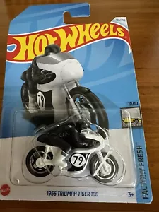 NEW 2024 Hot Wheels 1966 TRIUMPH TIGER 100 Factory Fresh SERIES Racing Motorbike - Picture 1 of 4
