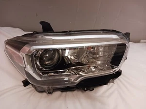 2016-2020 TOYOTA TACOMA RIGHT PASSEN SIDE HALOGEN HEADLIGHT OEM LAMP LED DAYTIME - Picture 1 of 19