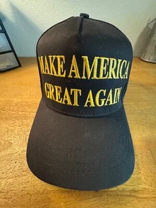 Black Maga Hat Never Surrender with Flag all in Gold Lettering NEW - Picture 1 of 6