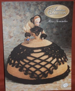 Annie's Antebellum Collection libretto di abiti bambola alla moda Miss November (54) - Foto 1 di 3