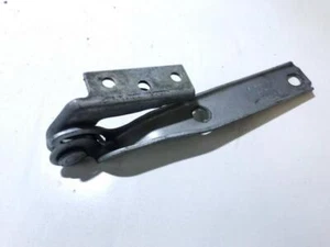 Audi A4 1998 Hood bonnet Hinge right 8d0823302b, Genuine #647562-05 - Bild 1 von 2