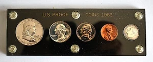 1963 U.S. Mint Proof Set Original Sealed Box. 5 Münzen insgesamt J037 - Bild 1 von 2