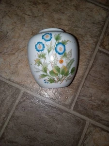Vintage Glass Vase, Floral Pattern, 3.5 Inches Tall, Made In Japan - Picture 1 of 2