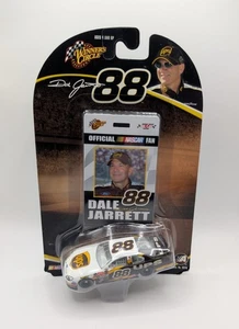 Nascar Winners Circle 2004 Dale Jarrett UPS mit offizieller Fankarte 1:64 Die Cast - Bild 1 von 2