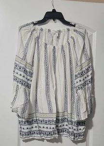 DRESSBARN Westport Size XL Bell Sleeve Top - Picture 1 of 5