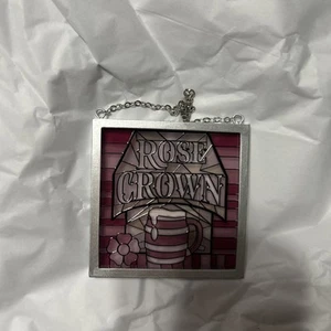 Disney Parks Epcot United Kingdom Rose & Crown 2D Stained Glass Ornament - Picture 1 of 1