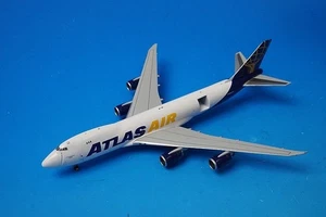 1:400 B747-8F Atlas Air N854GT puerta de carga abrible GJGTI1888 Gemini - Imagen 1 de 6