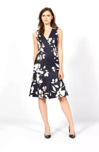 Vince Camuto Damen ärmelloses Kleid, schwarz geblümt, V-Ausschnitt, Volantsaum, Größe 6 - Bild 1 von 15