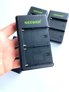 NEEWER DU-F550 Dual Charger for Sony Battery NP-F970 F750 F770 F960 F550 F530.. - Photo 1/5